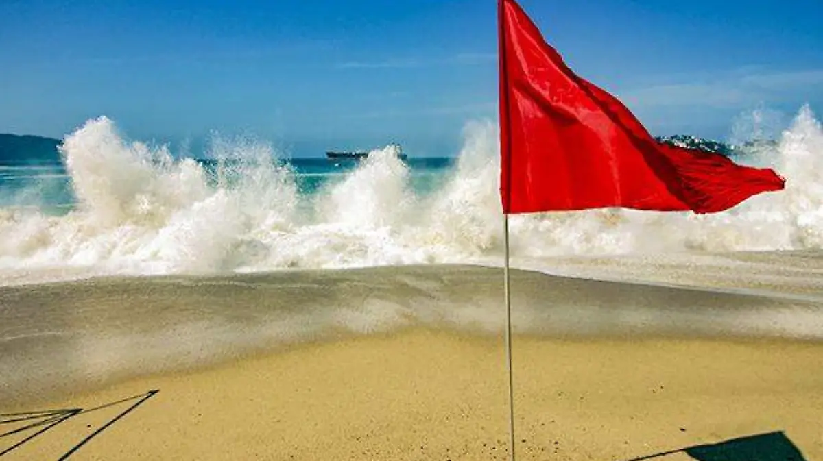 Acapulco Mar de fondo en playas 